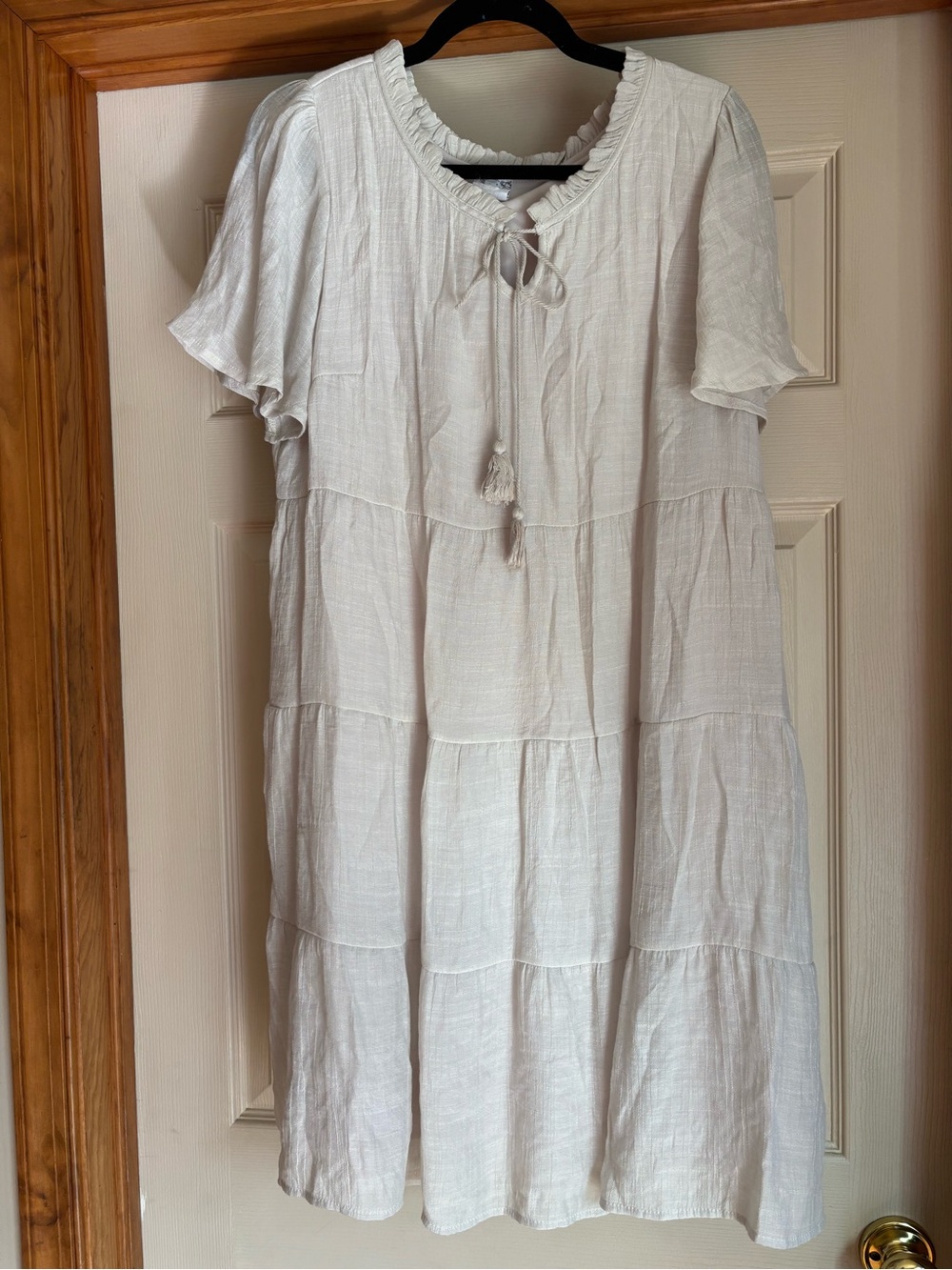 Women’s Cream Tiered Lined Short-Sleeve Dress L